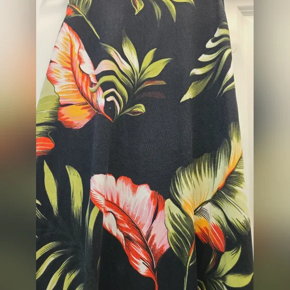 Eclipse Black and Green Halter Sundress - Picture 3 of 10